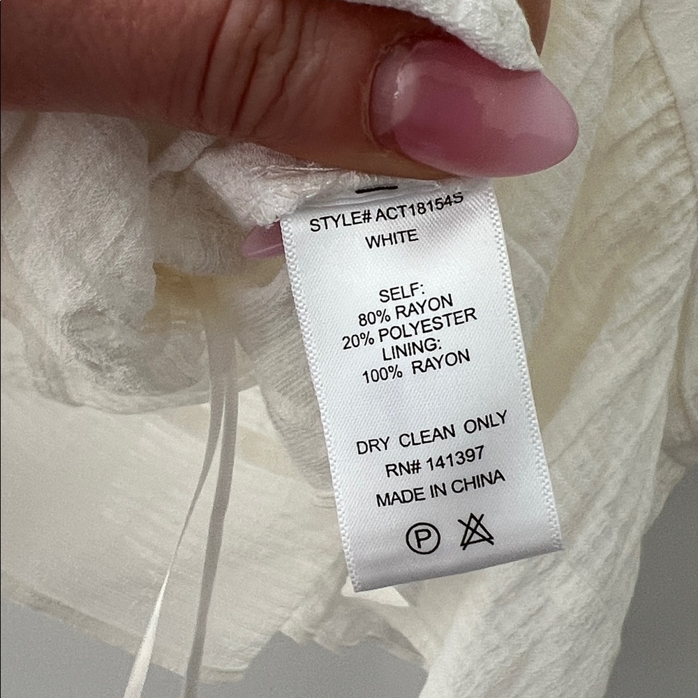 NWT ASTR White Textured Ruffle Halter Crop Top - Picture 5 of 5